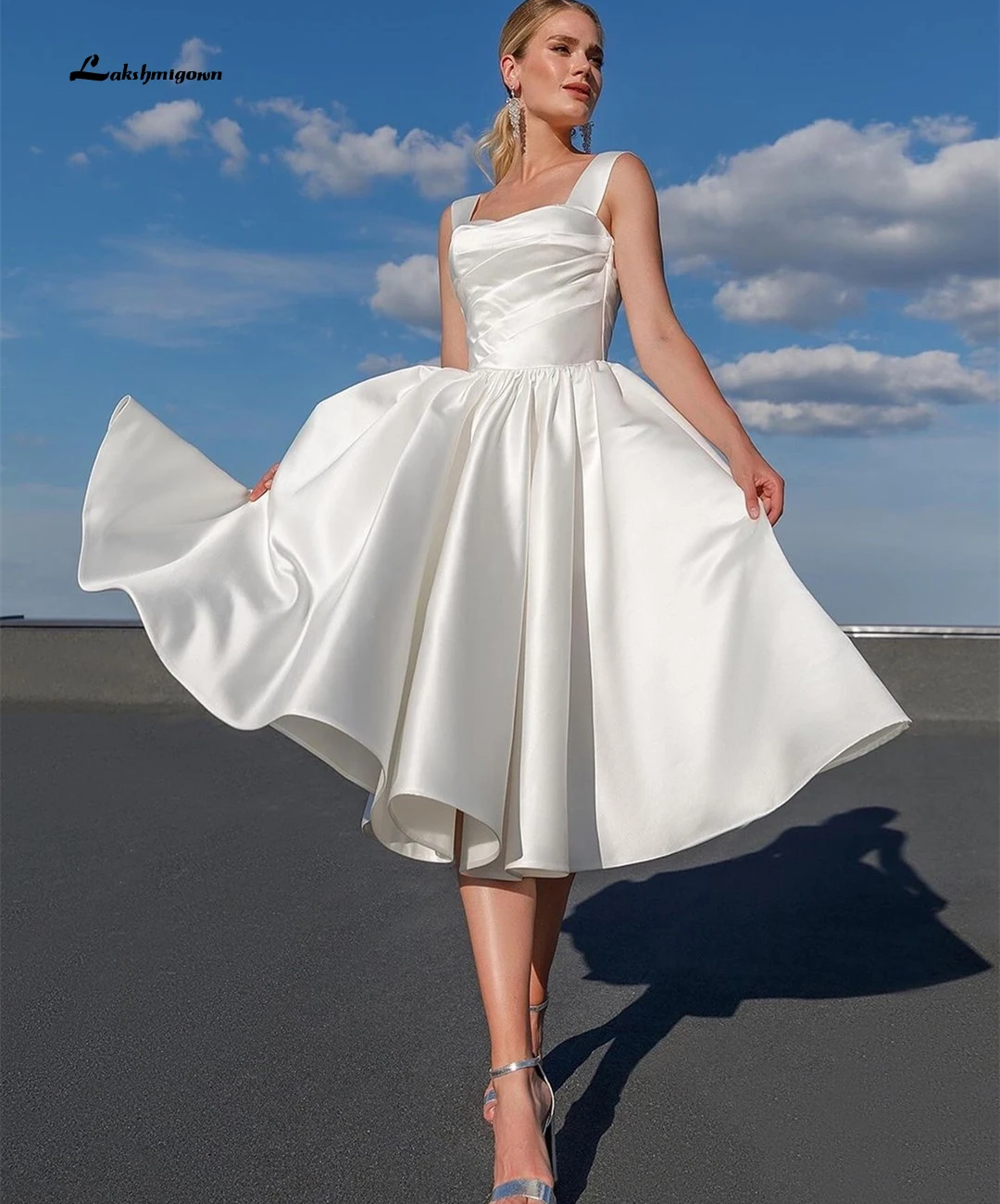 

Simple Satin Short Wedding Dress Spaghetti Strap A-Line Bridal Gowns White Knee Length Robe De Mariee Sleeveless Gorgeous Beach