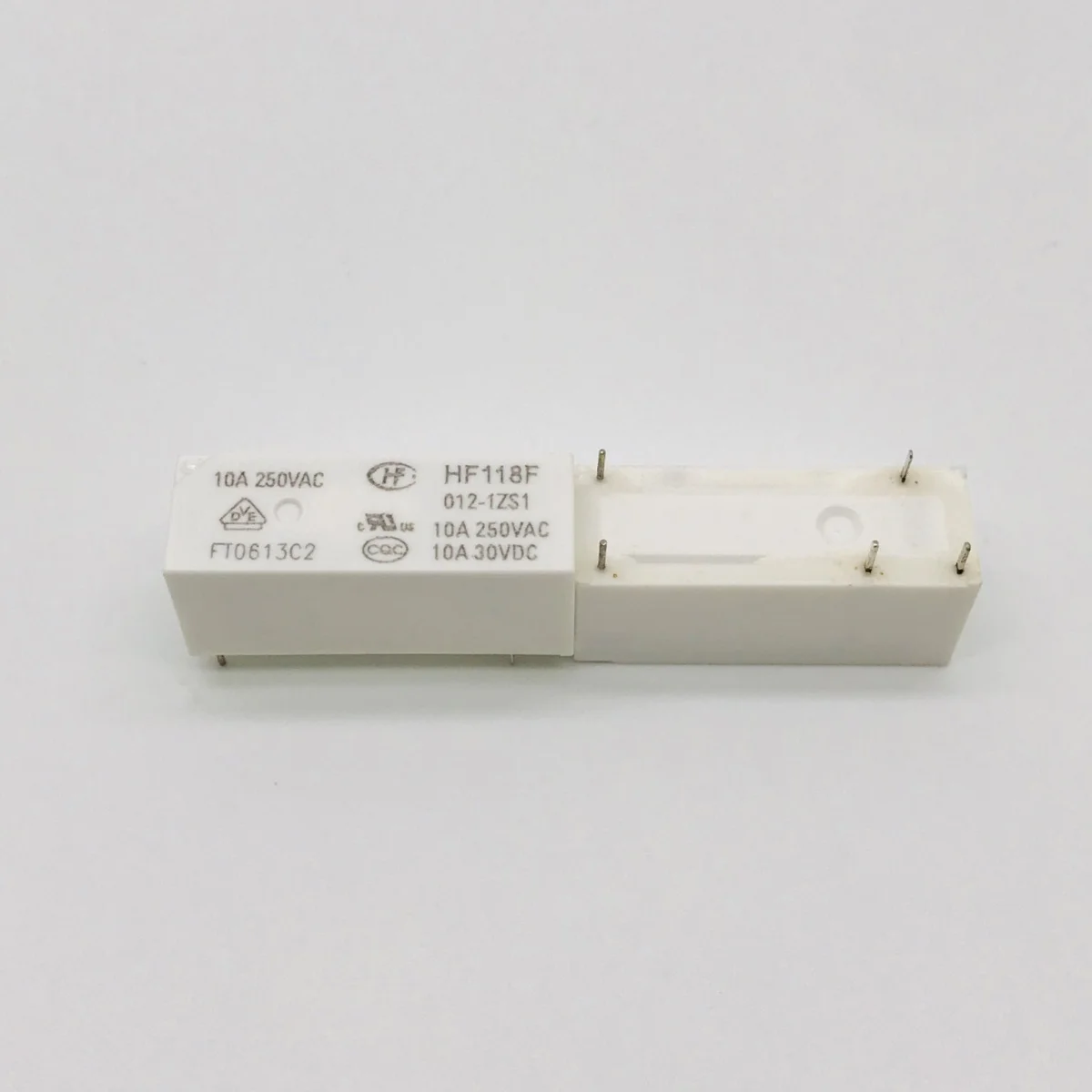 HF118F-012-1ZS1 5pin 10A250VAC 12vdcреле