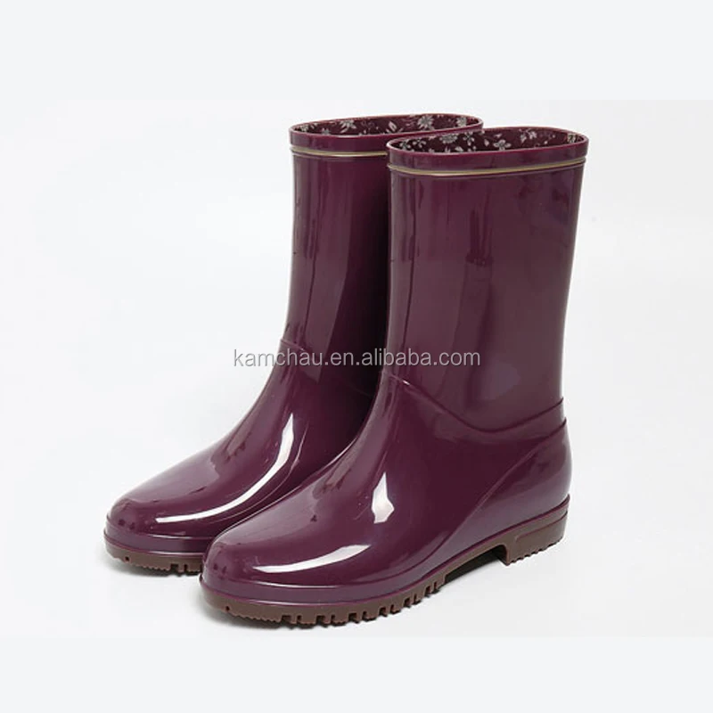 

China new arrive fashion soft blank matte purple oem service rubber rainshoes for women