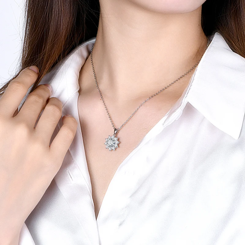 

ATTAGEMS 2 Carat D Color Moissanite Pendant Necklaces For Women 100% 925 Sterling Silver Sparkling Wedding Party Fine Jewelry