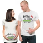 Футболка для мамы, папы, с надписью Загрузка Пожалуйста, подождите, забавная футболка для объявления о беременности, размера плюс, Футболка для беременных, семейная одежда, 1 шт.