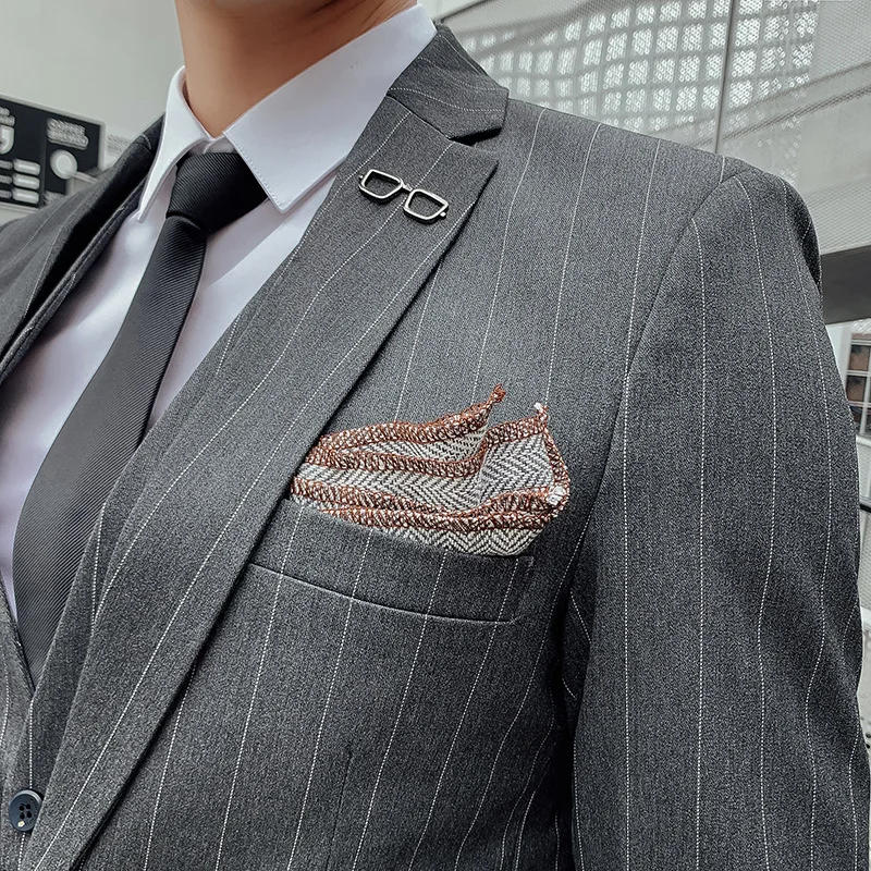 

new young man career suits autumn 2020 single grain contracted stripe suit three pieces