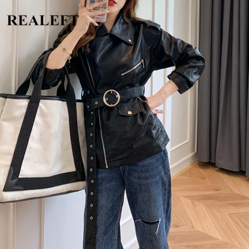 

Куртка женская осенняя из искусственной кожи с поясом, на молнии