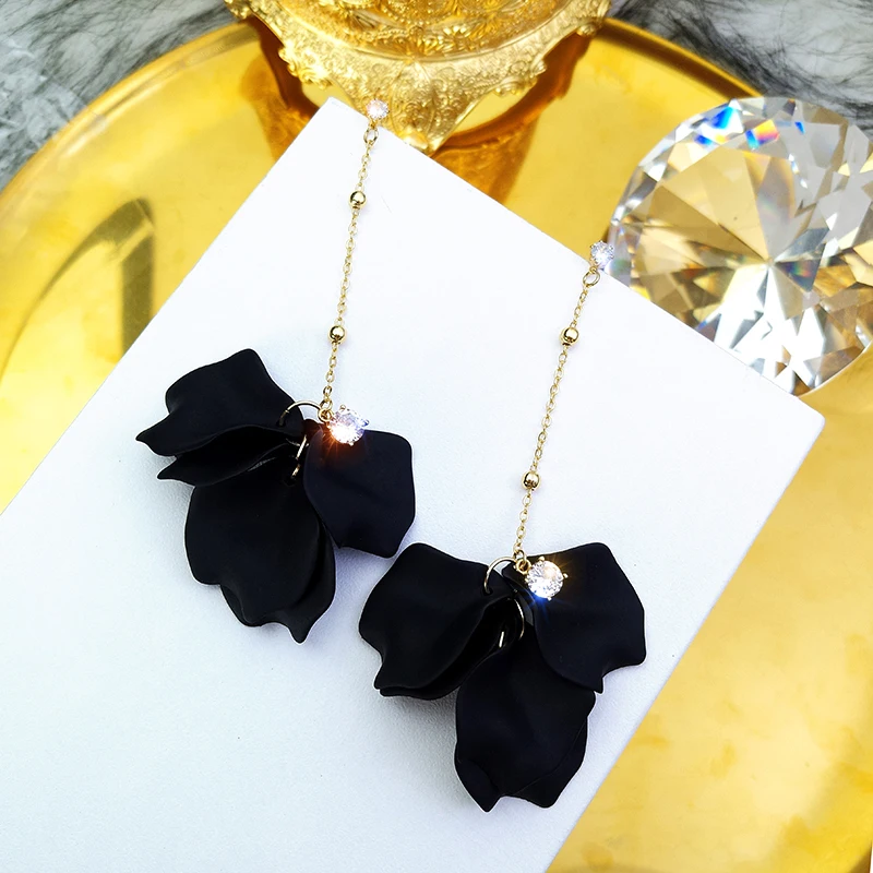 

Korean Women Long Rose Flowers petal Dangle Earrings Net Red Exaggerated Earrings Temperament Brincos Women Girl Ear Jewelry