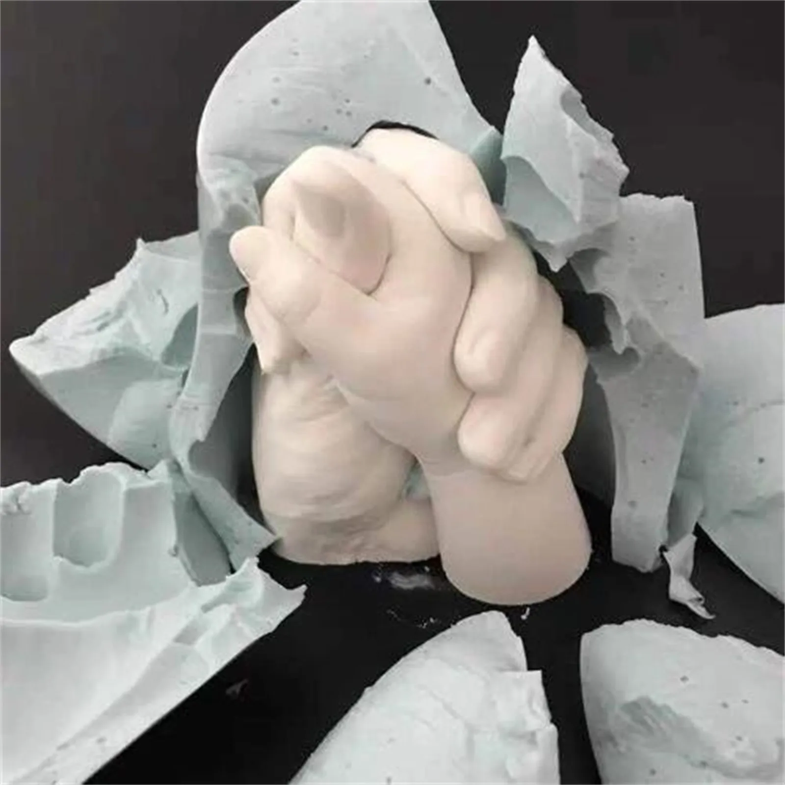 

Keepsake Hands Casting Kit Large Pottery Handmade Diy Plaster Statue Molding Kit Hand Holding For Couple Friends Family Diy Gift