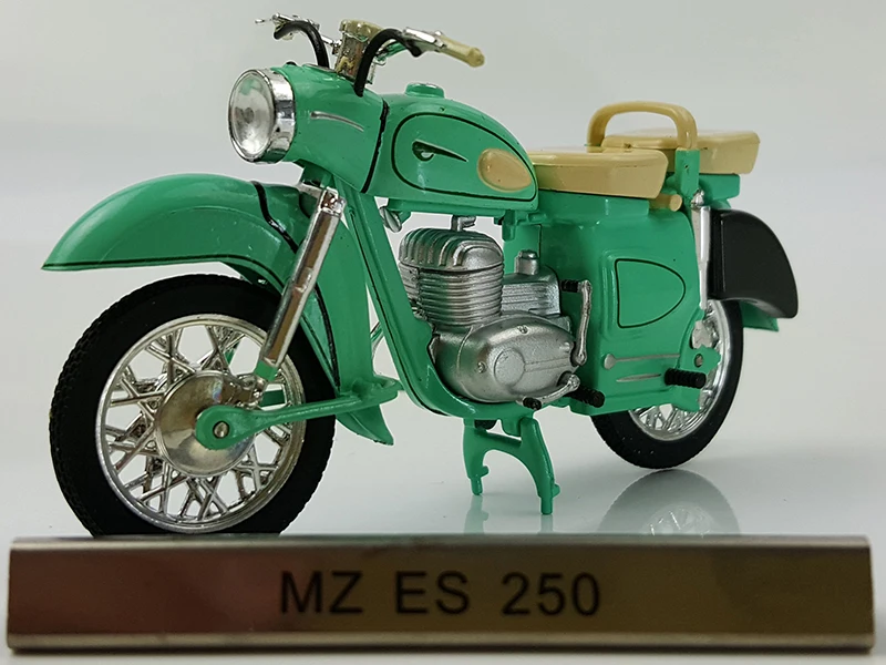 Редкие Специальное предложение 1:24 MZ ES 250 ретро мотоцикл сплав Коллекционная модель