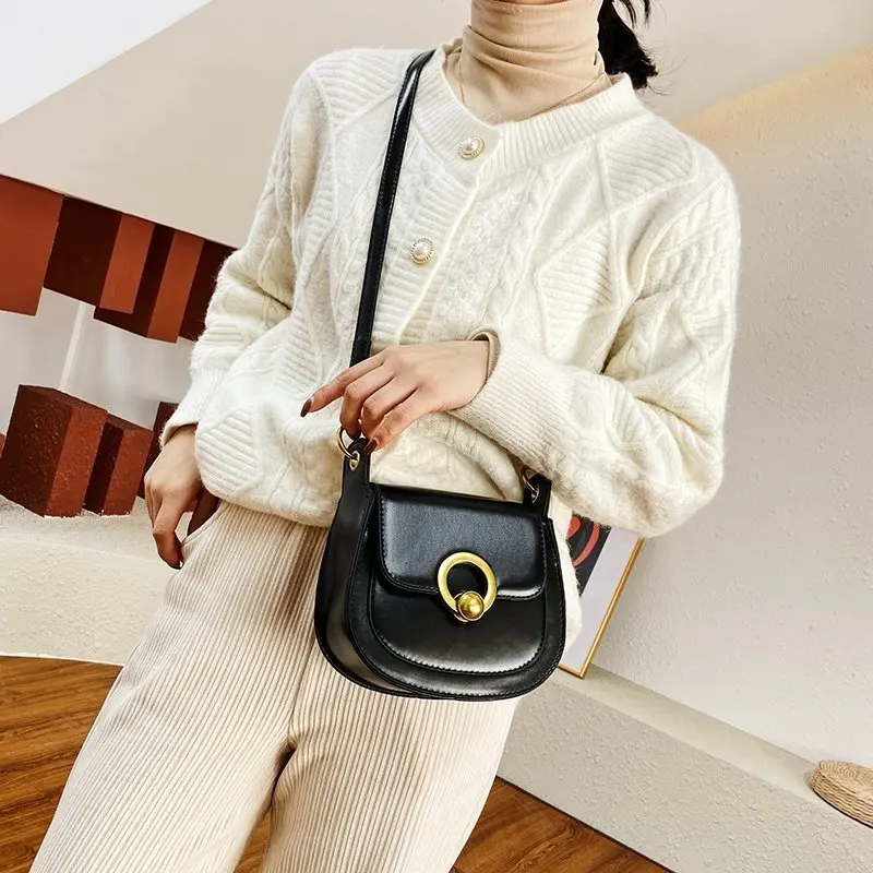 

Solid Color PU Leather Saddle Bags for Women 2021 Fashion Shoulder Simple Bag Lady High Quality Flap Handbags Sac Epaule