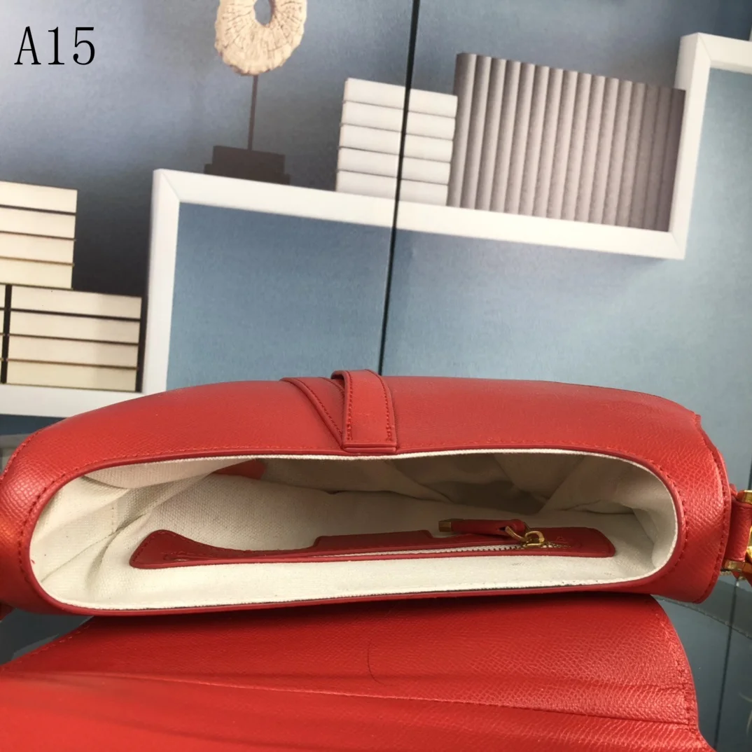 

2021 New Classic Luxury Jewelry Ladies Shoulder Bag Designer Fashion Saddle Bag Leather Ladies Messenger Bag Handbag Dinner Bag