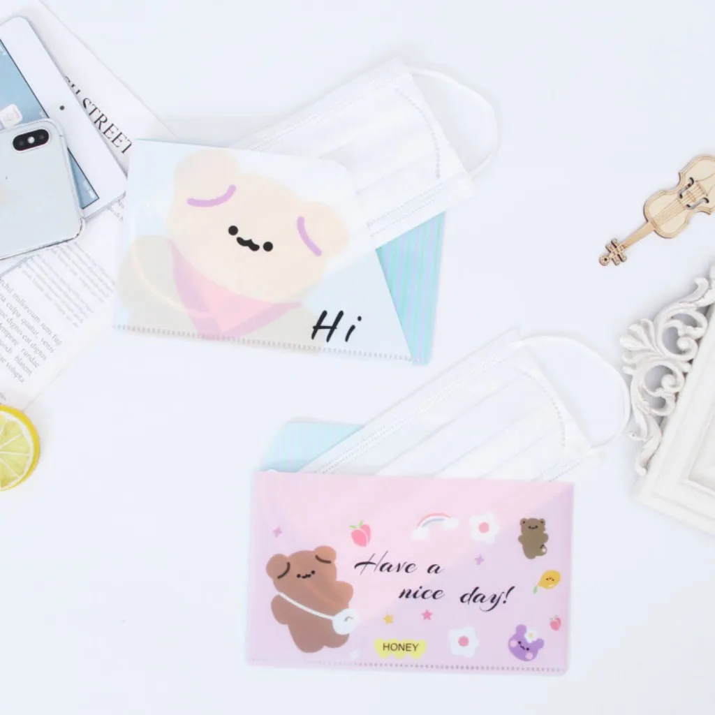 Портативный чехол для хранения одноразовых масок.