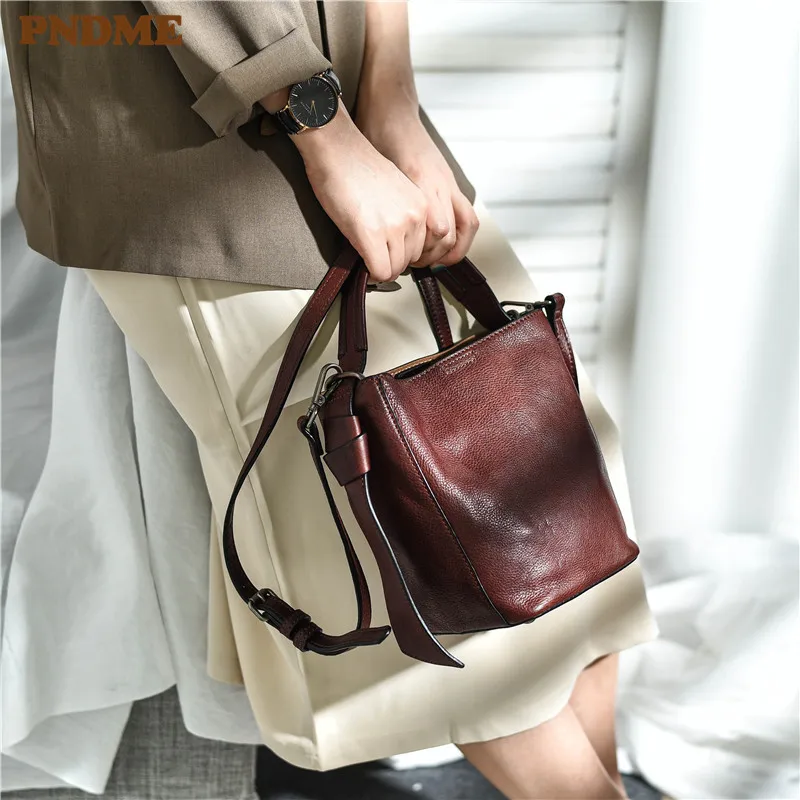 Купи PNDME fashion natural genuine leather women bucket design small handbag casual real cowhide weekend daily shoulder messenger bag за 4,618 рублей в магазине AliExpress