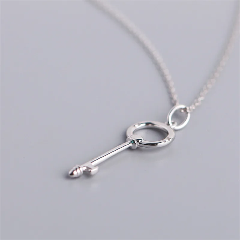 

100% s925 sterling silver classic key necklace Fashionable and novel style elegant pendant necklace, holiday gift for ladies