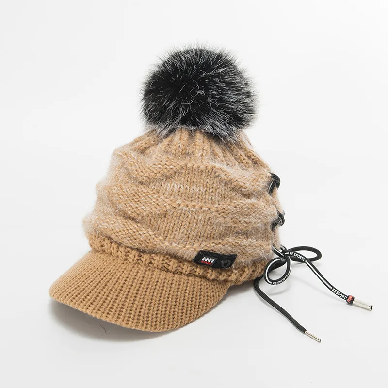 Модная шапка с помпонами для женщин, женские шапки Skullies, теплая меховая женская шапка, зимняя шапка, Брендовая женская шапка - Цвет: khaki