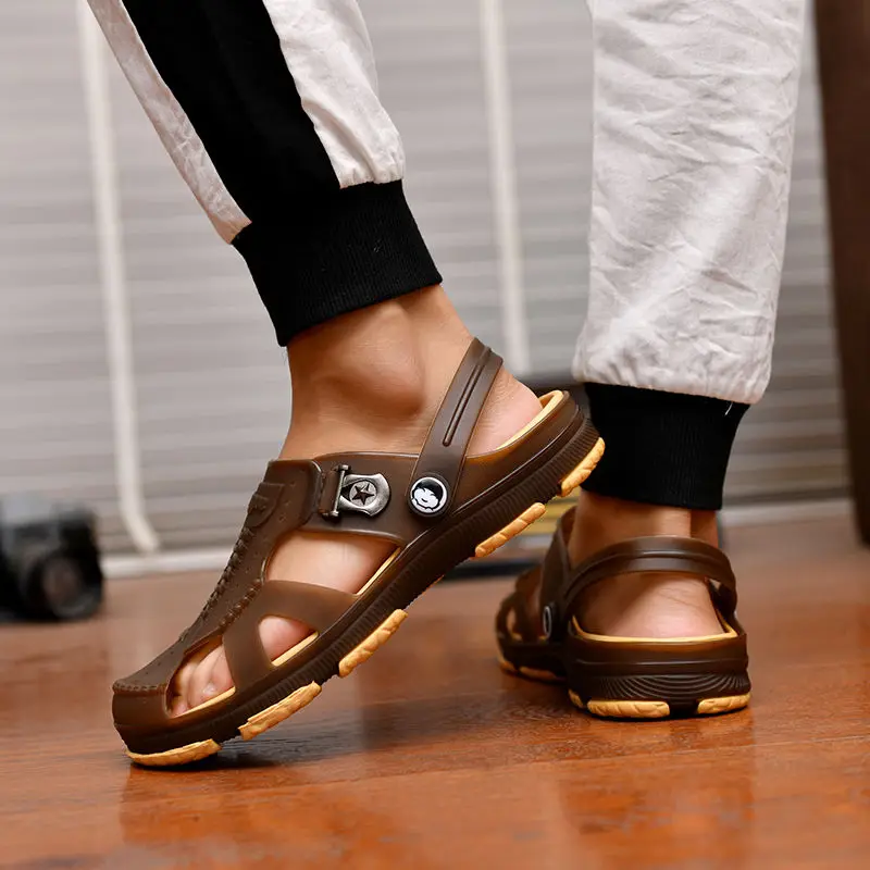 

2021 Summer New Men's Sandals Lightweight Beach Slippers Non-slip Mule Men Women Garden Shoes Casual Flip Flops TX439