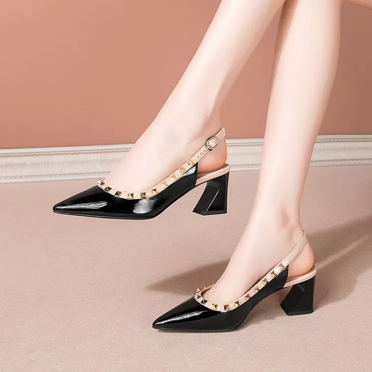 Женские босоножки из коровьей кожи с острым носком на квадратном каблуке | Обувь