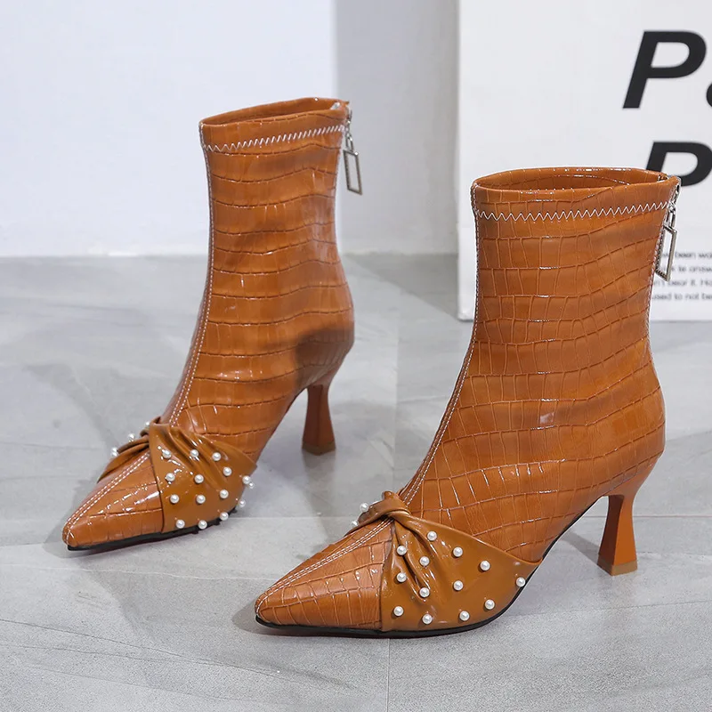 

Ботинки женские на молнии, плюшевые модные полусапожки на высоком каблуке, заостренный носок, жемчуг, с бантом, 4 цвета