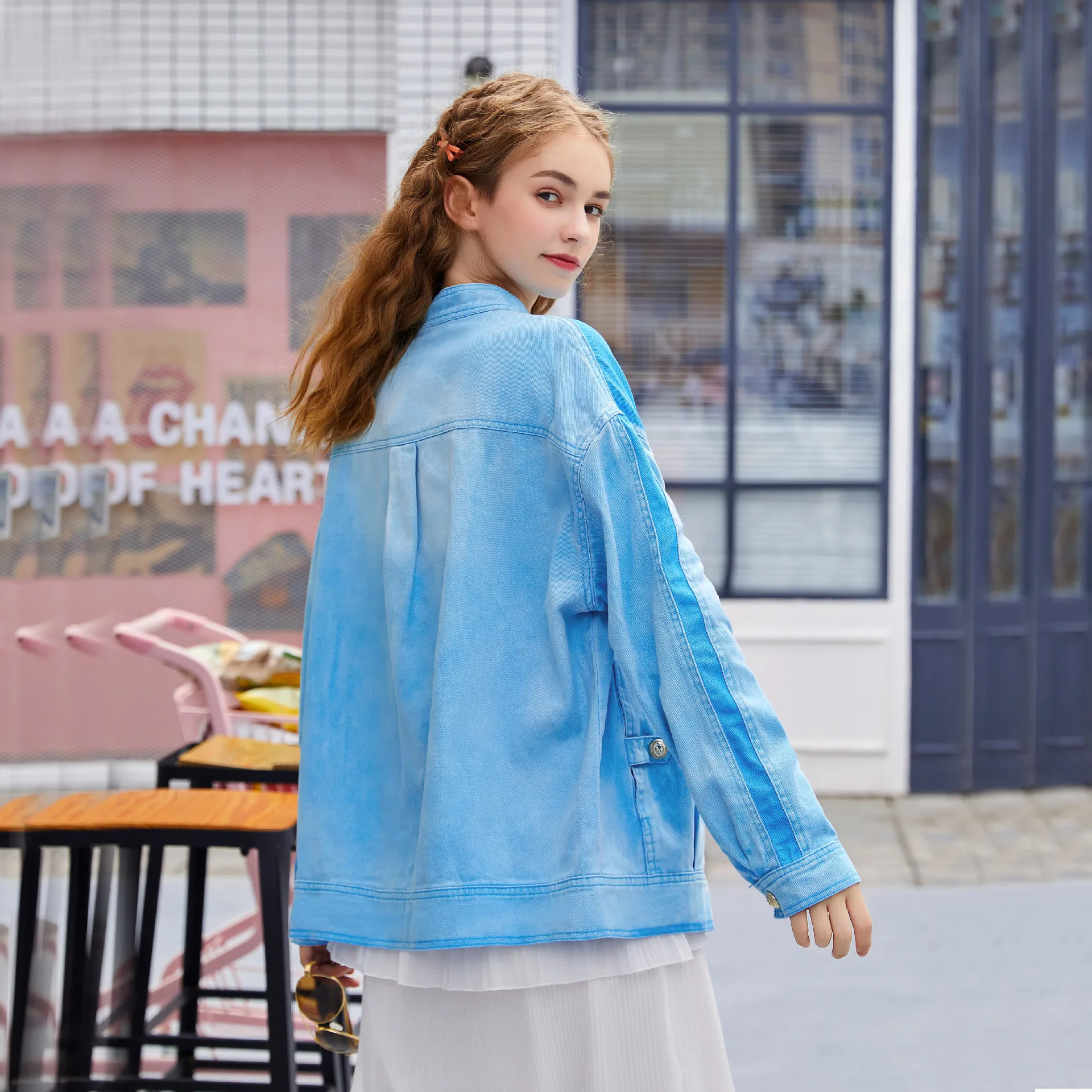 

Korean Version Denim Jackets Women Cherry Embroidered Denim Jacket Spring Autumn Women Blue Loose Thin Jeans Coats