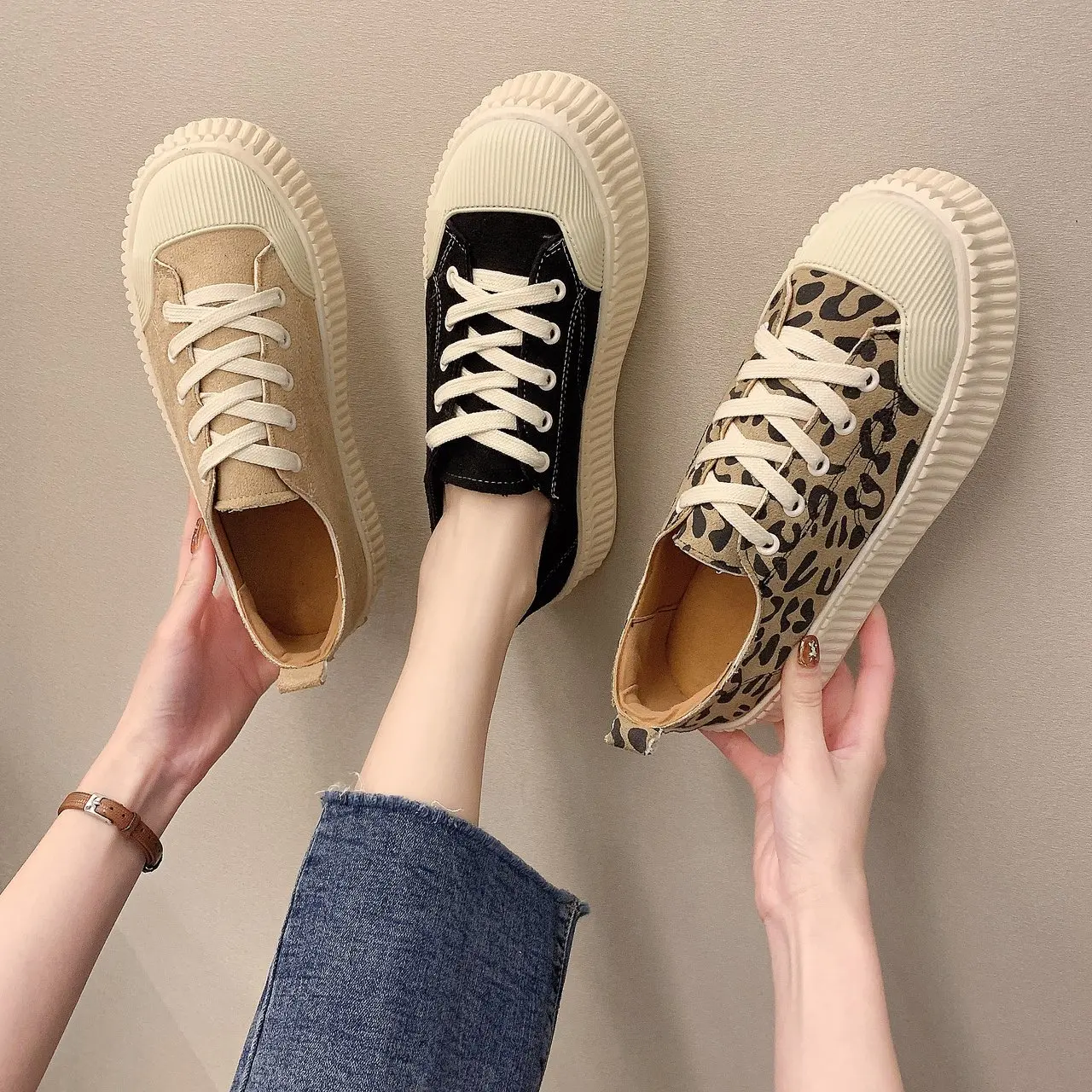 

Spring Ladies Single Shoes Wear-resistant Non-slip Platform Shoes Lace-up Casual Flat Shoes Black All-match Low-top Womens Shoes