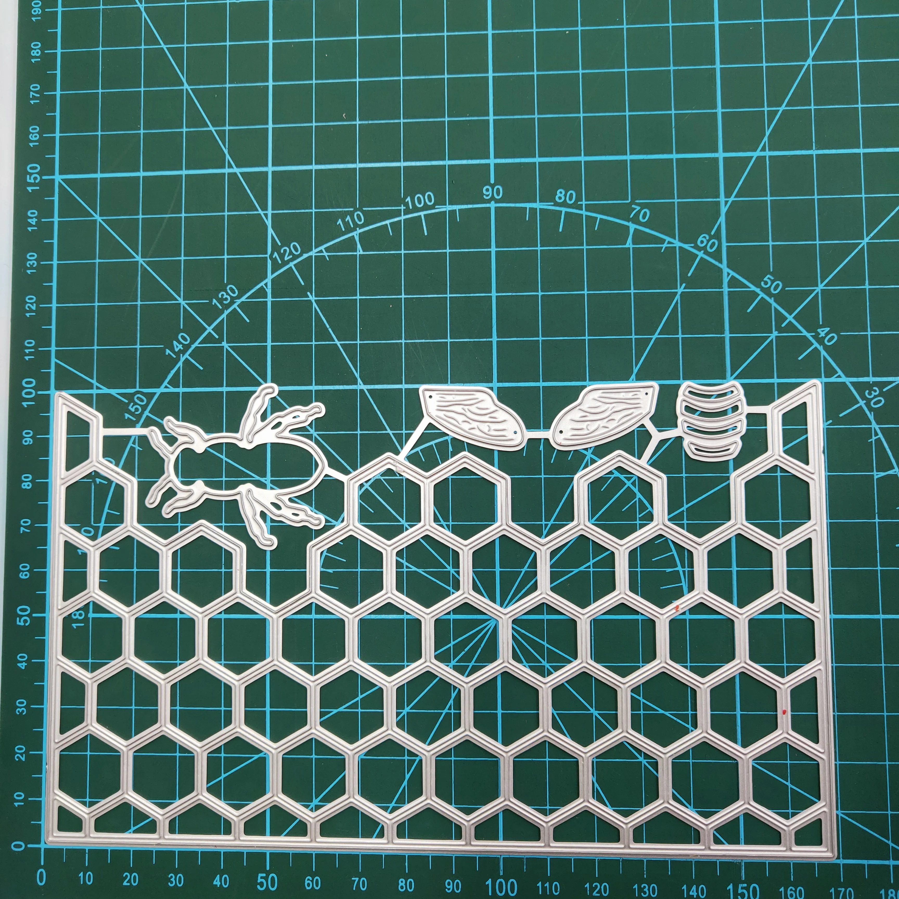 Металлические пресс формы в виде пчелы и сот новинка 2019 сделай сам форма для