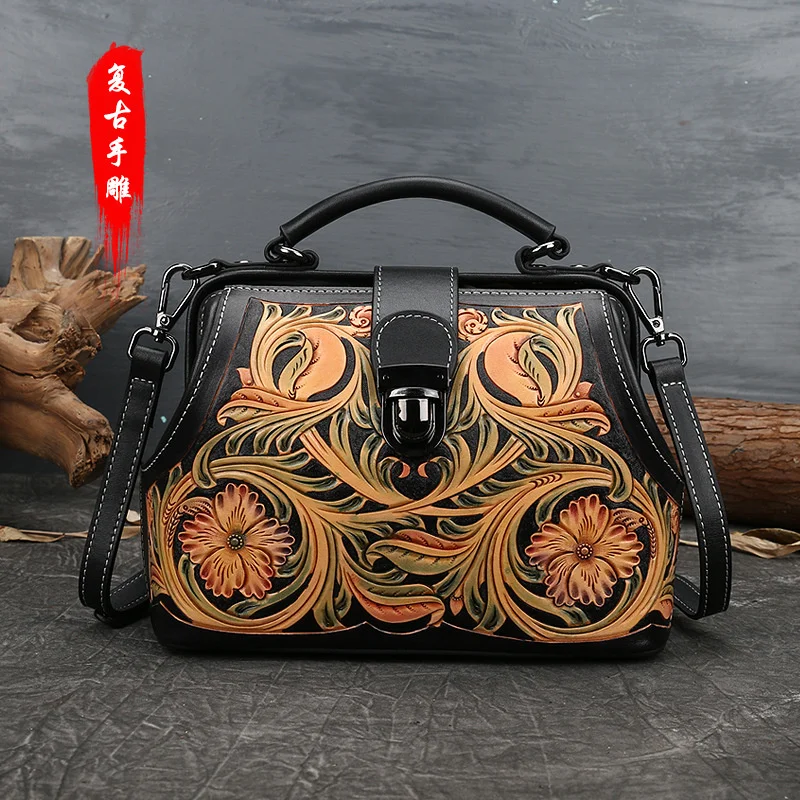 

Hand made leather bag with carved foreskin, cow leather handbag with embossed lock and one shoulder slanting bag