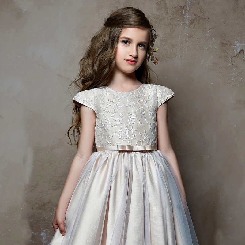 Платье детское вечернее с рукавами крылышками и цветочным принтом|Цветочные