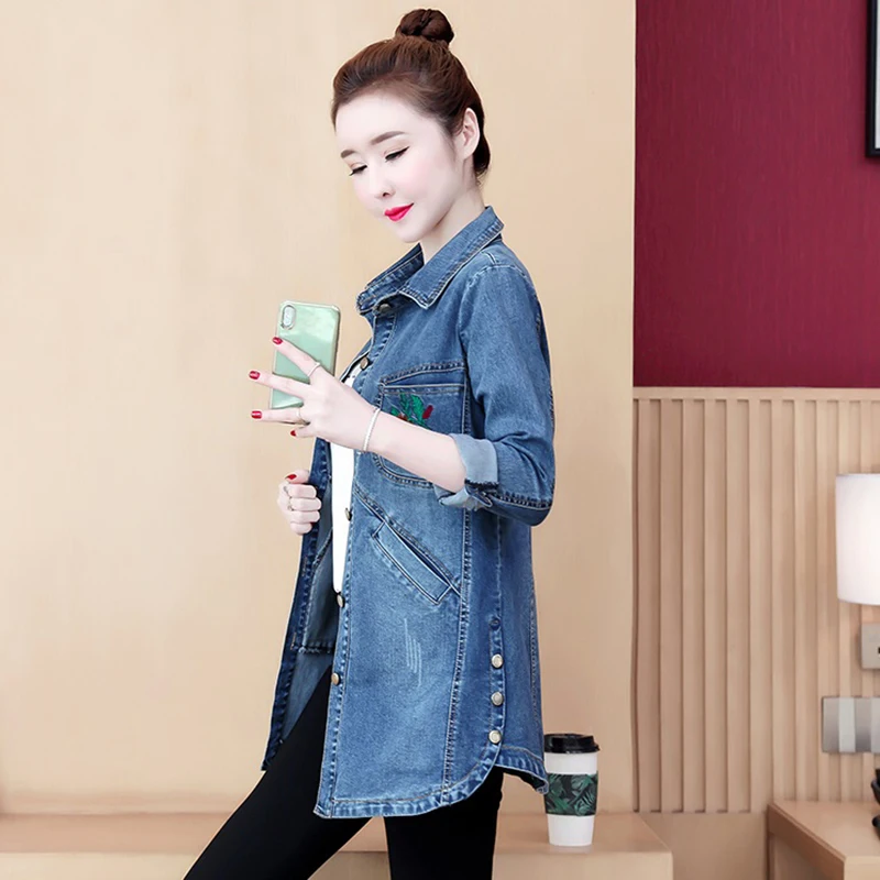 Куртка женская джинсовая с вышивкой большого размера весна-осень 2021