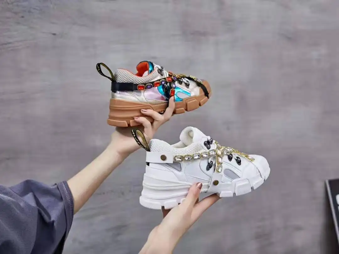 Обувь со стразами; женские кроссовки на платформе; zapatos de mujer; модные брендовые женские белые кроссовки со стразами на толстой подошве; кроссовки для папы