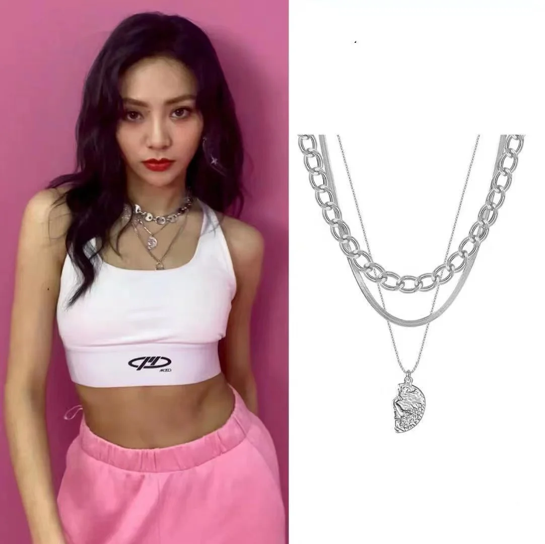 

Female fashion crescent curved necklace triply wear choker chain