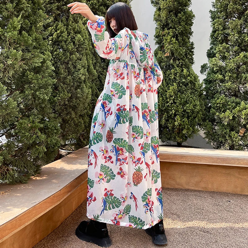 

[EAM] Loose Fit Print Big Size Slit Sunscreen Jacket New Hooded Long Sleeve Women Coat Fashion Tide Spring Summer 2021 1DD7579
