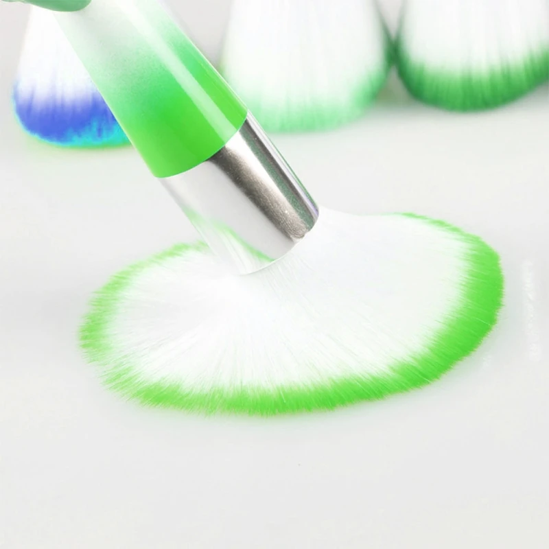 Кисть для румян пластиковая с коротким стержнем упаковка из ПВХ макияжа