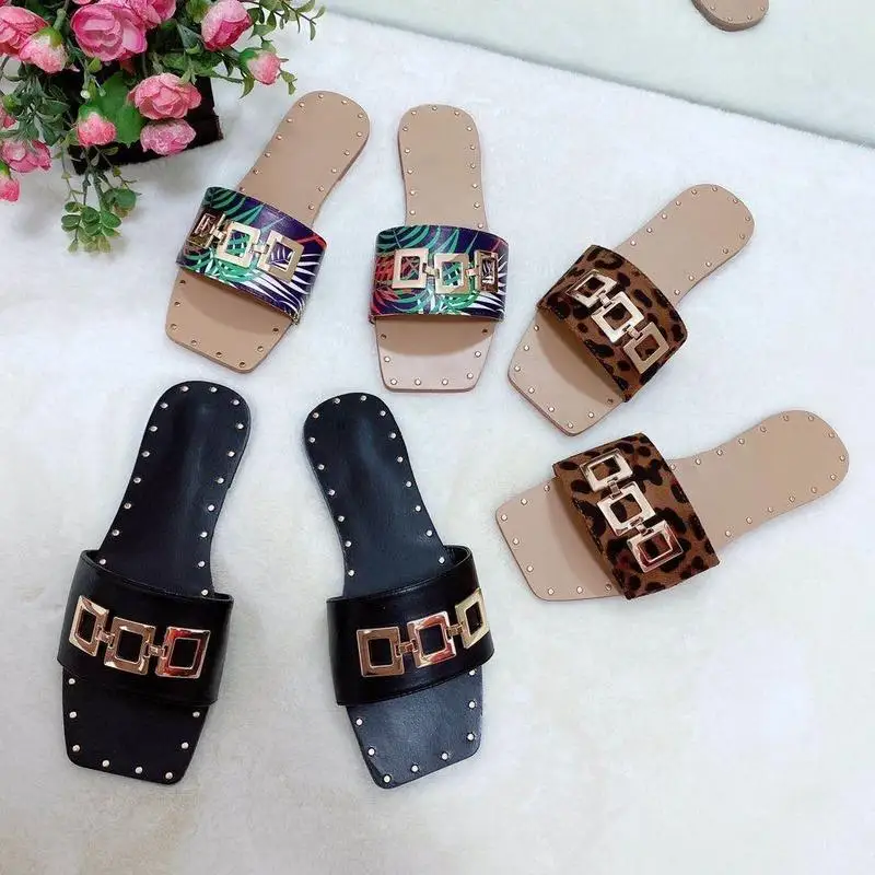 

Summer Flats Women Slippers Open Toe Metal Decoration Casual Ladies Slides Fashion Outdoor Beach Shoes 2021 Mujer Zapatos