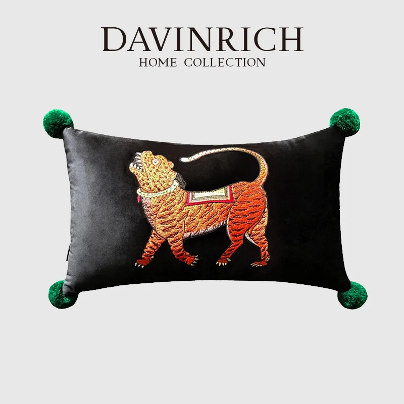

DAVINRICH GG Style Cushion Cover Vintage Tiger Embroidered Black Lush Velvet Modern Upholstery Accent Lumbar Pillow Case 30x50cm