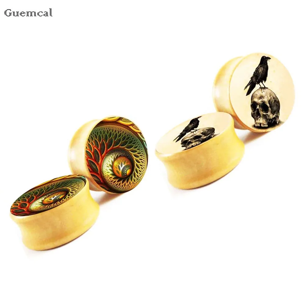 

Guemcal 2pcs Explosive Personality Skull Wood Ear Expander Body Piercing Jewelry