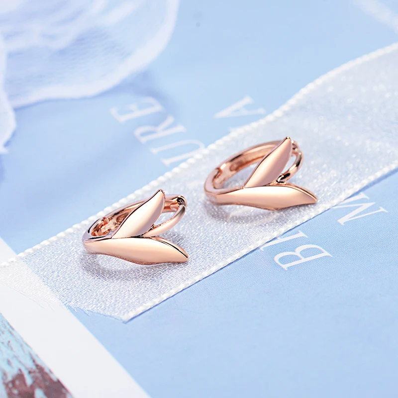 Women's Fashion Mermaid Tail Hoop Earrings Romantic Rose Gold Small Huggie Hoops Minimal Simple Style Earrings Accessories Gifts