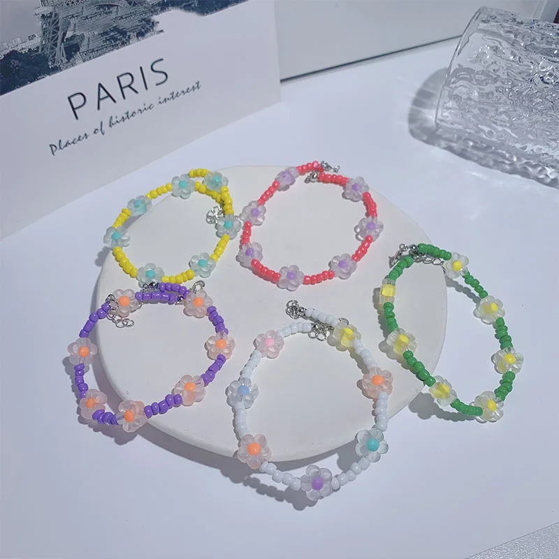 

2022 New Korean Fashion Colorful Resin Acrylic Flower Handmade Round Beaded Bracelet For Women Best Friend Gifts Accessories