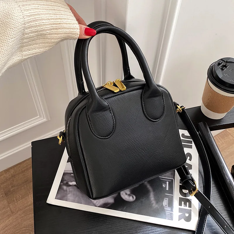 

2021 autumn and winter new fashion all-match messenger ladies portable small square bag high-quality design PU shoulder handbag