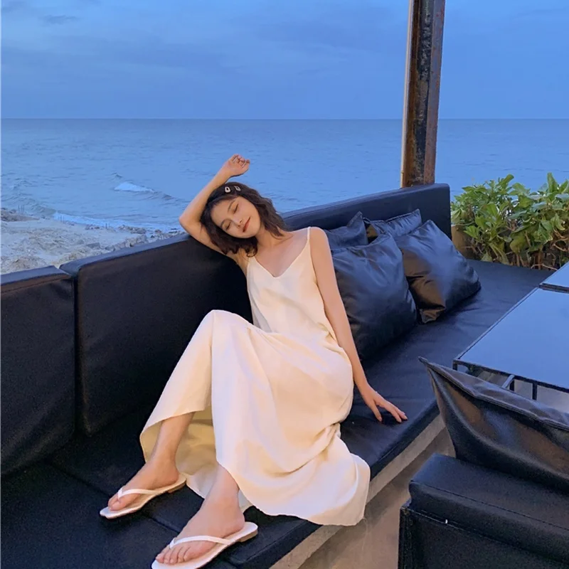 Женское платье макси свободного кроя плиссированное сексуальное на бретельках с