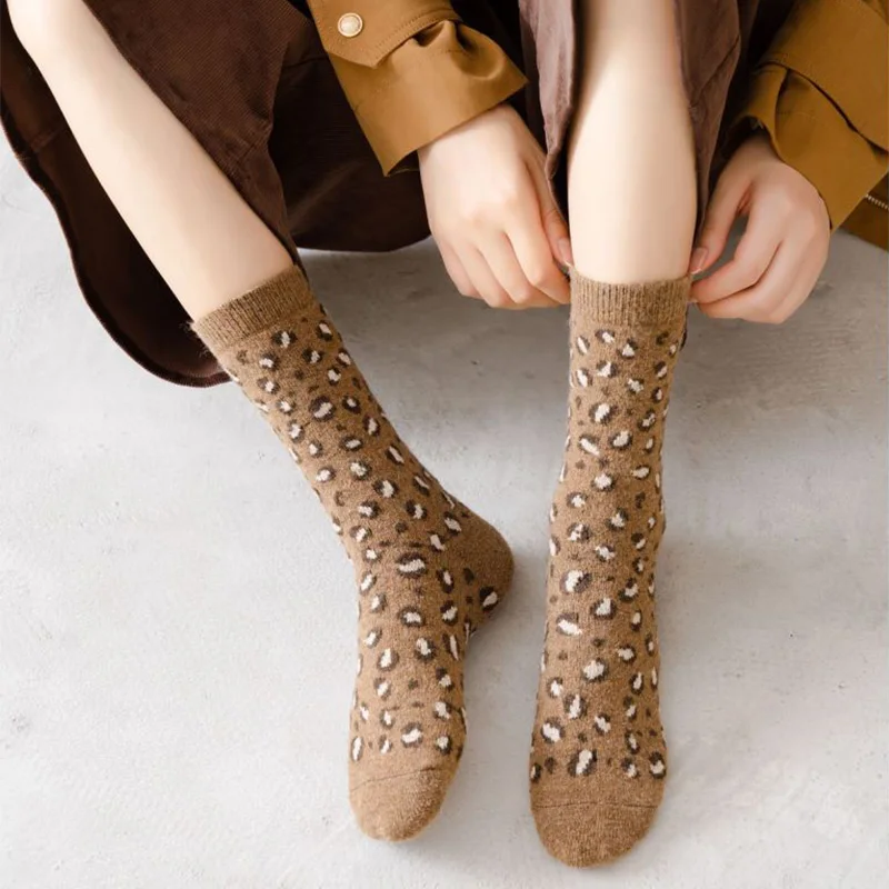 3 Pairs Fashion New Leopard Women Socks Set Cotton Thicken Cold Protection Foot Wool Socks Long Girl Style Outdoor Sports Sokken