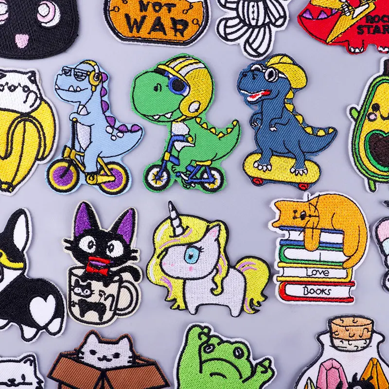 Мультяшная аппликация вышитые нашивки с динозавром термоклейкие для одежды