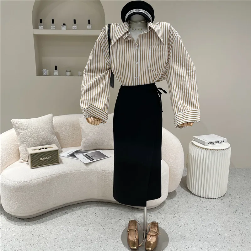 

Women's Spring Summer 2021 Niche Design Fashion Loose Casual Long Sleeve Striped Shirt + Black Bandage Skirt Two Piece Set