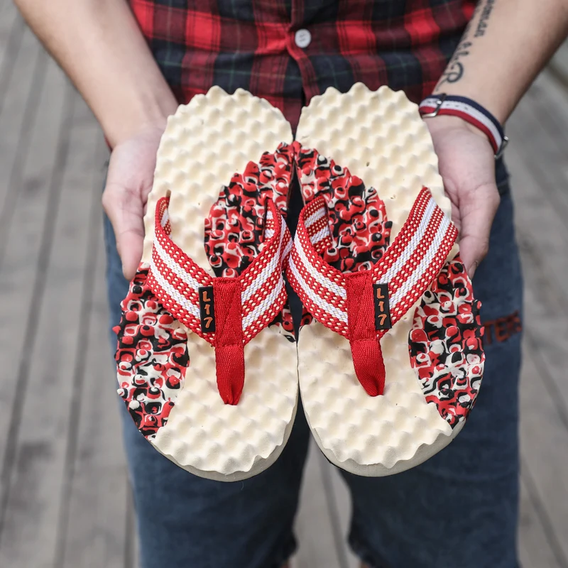 RED of style-2 Zapatillas hombre; Новинка года; Вьетнамки; мужские уличные повседневные красивые тапочки; высококачественные мужские банные тапочки на плоской подошве в полоску - Цвет: RED of style-2