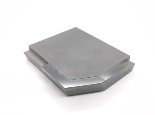 

Процесс резки фрезерных вставок PCD с особым токарным инструментом