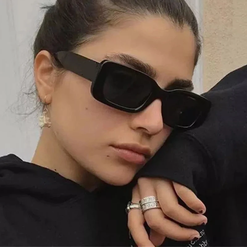 

OLOPKY 2022 Rectangle Eyeglasses Women Oval Vintage Eyewear For Women/Men Square Retro Glasses Women Luxury Gafas De Sol Hombre