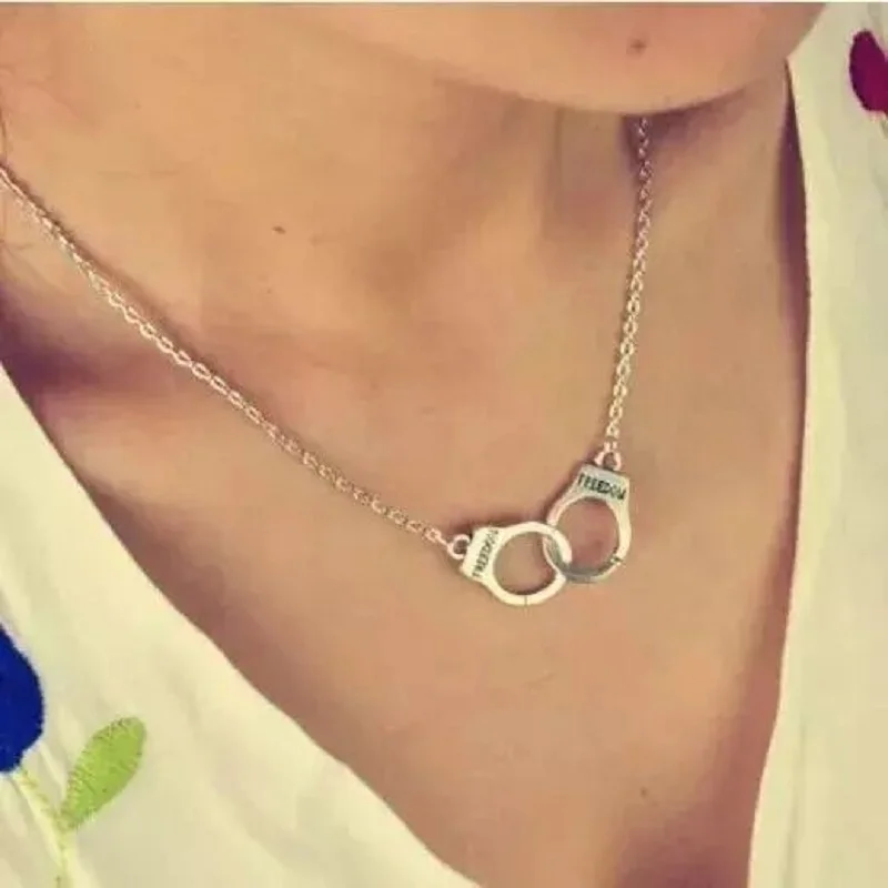 Europe and the United States new summer fashion popular new handcuffs beach beach personality bracelet necklace ornaments - Окраска металла: Silver necklace