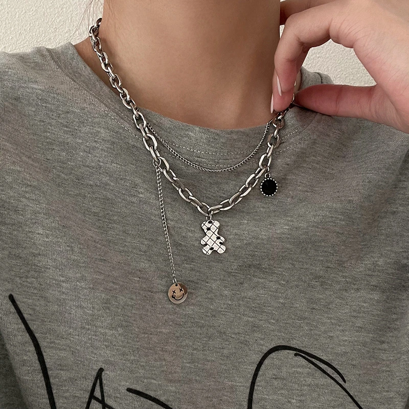 

Hip Hop Punk Style Simple Bear Smiley Pendant Necklace Creative Personality Trend Multilayer Necklace Neutral Jewelry