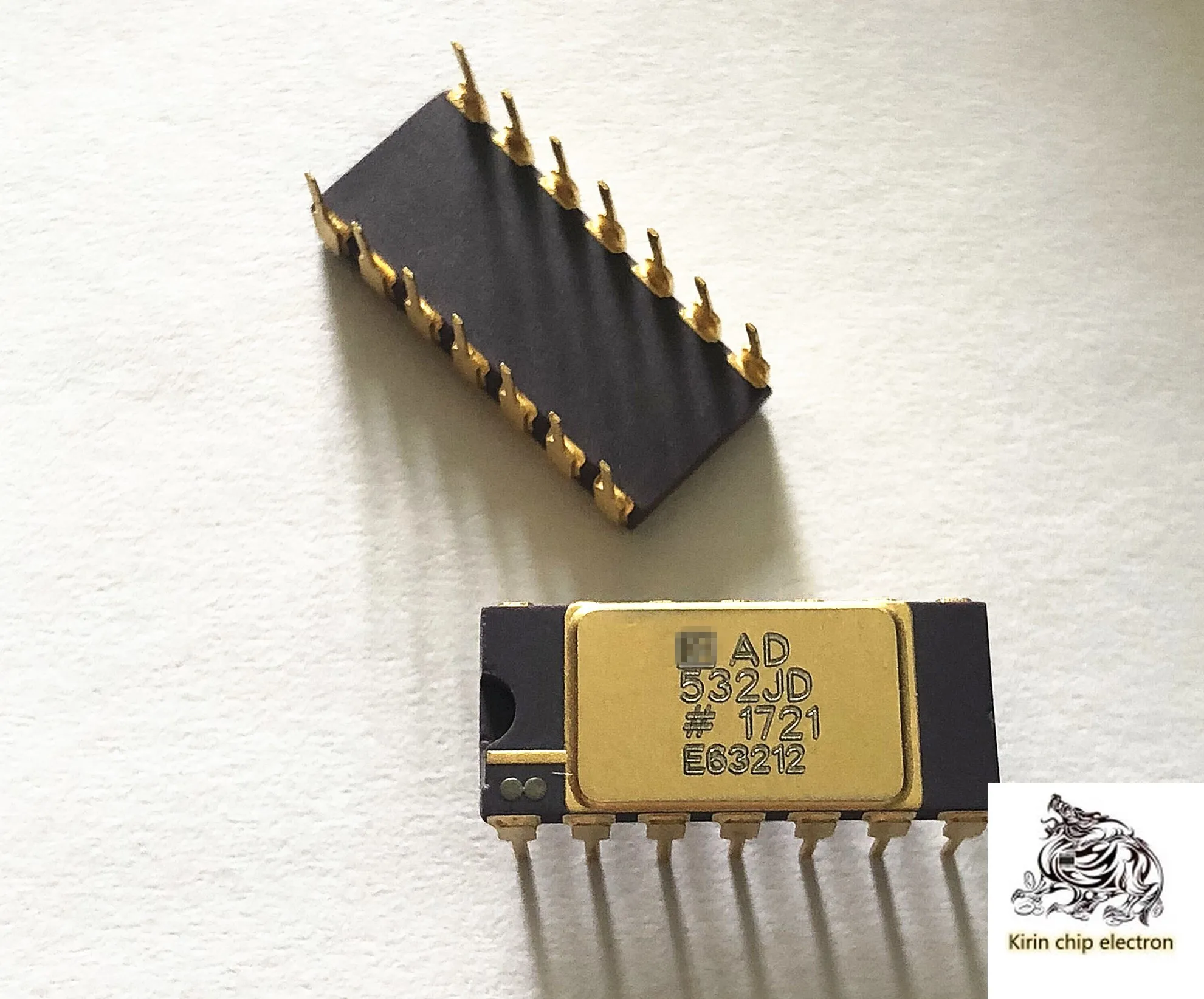 

2 шт./лот integrated AD532JD ad532jdz позолоченный cdip14 аналоговый мультипликатор делитель новый бренд