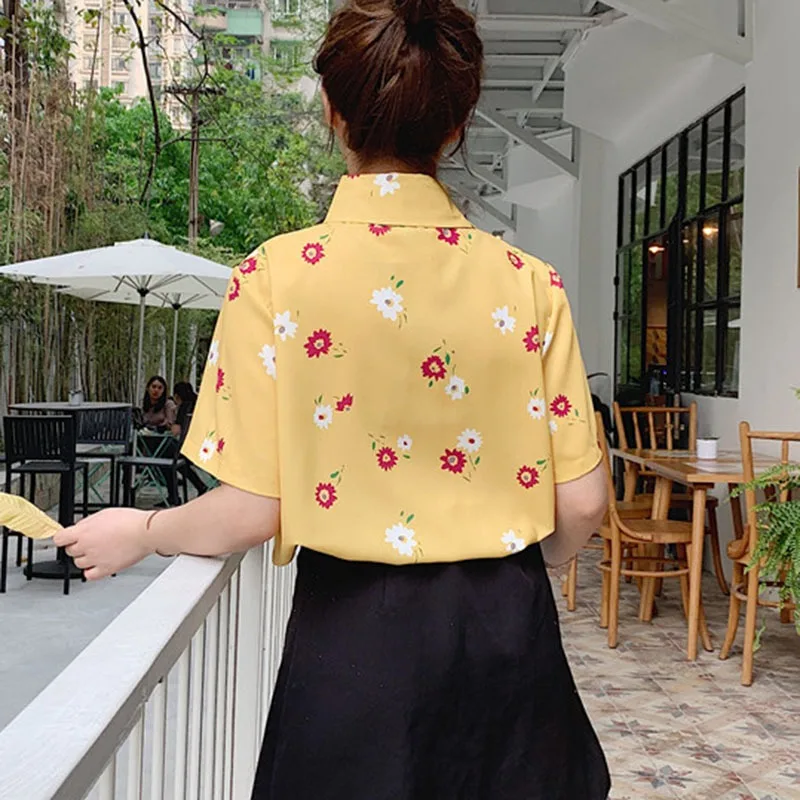 

Women Floral Print Blouse Summer Short Sleeve Chiffon Blouse Turn-down Collar Loose Women Shirts Rk #E