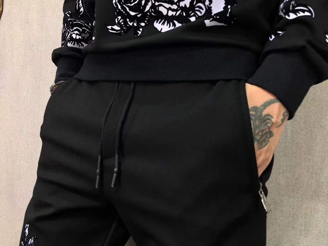 

Mens 2 Tracksuit Piece Set Sweatshirt And Pants Suits Sets 2020 Black Men's Set Casual Personality Printed Trainingspak Mannen