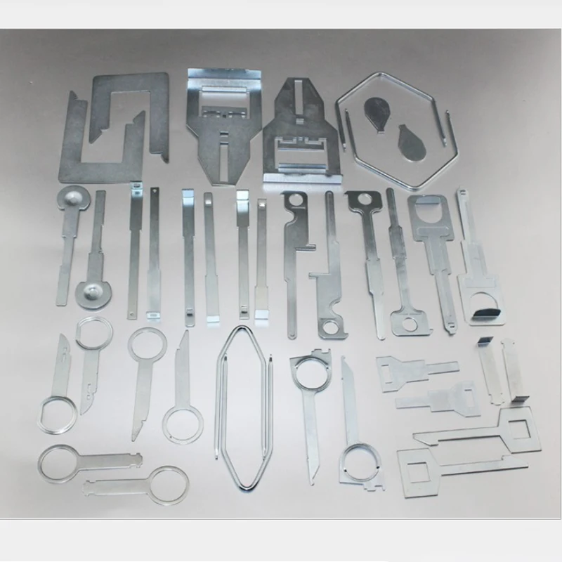 38 шт. автомобильная стереомагнитола с клипсой