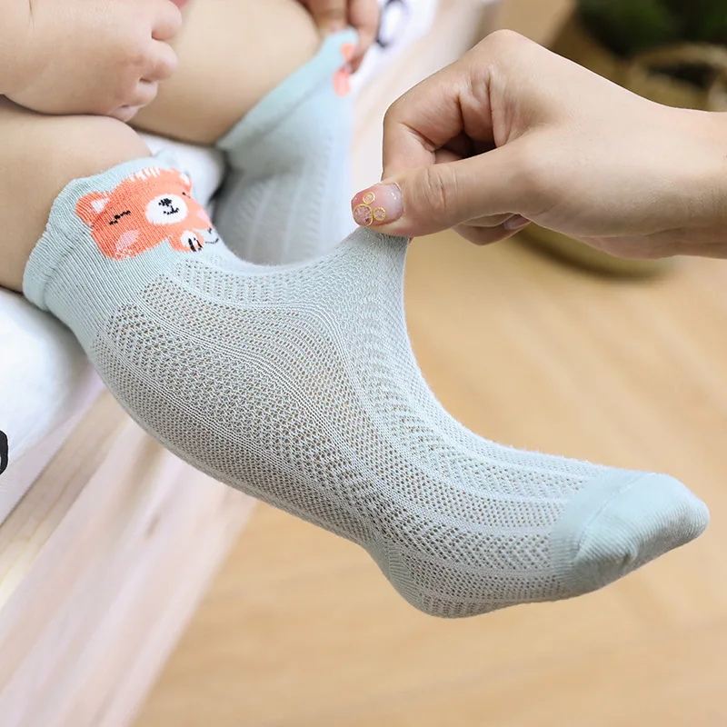 Calcetines de algod&oacute;n para ni&ntilde;a peque&ntilde;a, calentadores de piernas transpirables, medias hasta la rodilla para reci&eacute;n nacido, con dibujos animados, 3 unids/lote-1