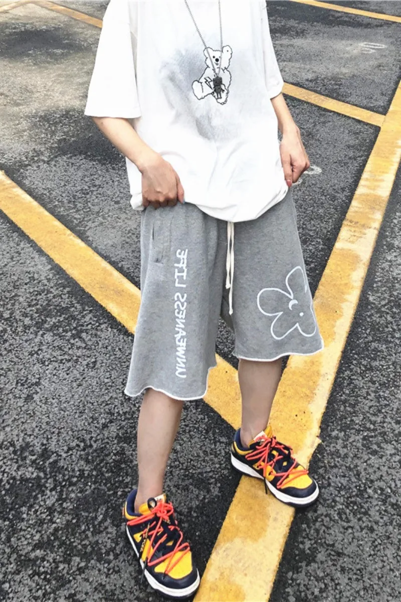 

Casual wide-legged five-legged pants women summer ins retro letter printed straight shorts loose high waist bf pants tide